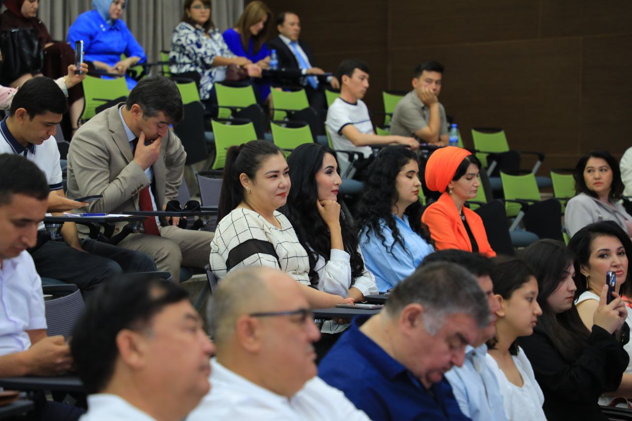 “OAV haftaligi” doirasida zamonaviy media rivoji va dolzarb masalalarga bag‘ishlangan panel sessiya bo‘lib o‘tdi